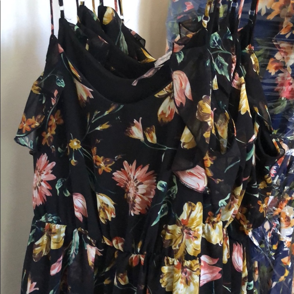 Trend Setter Diva Boutique Black Floral High-Low Cold Shoulder Dress - Picture 6 of 10